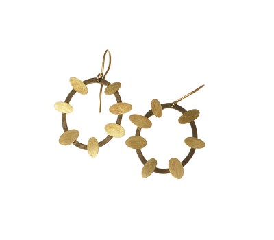 Scattered Drops #34002 | Earrings by Miriam Sharlin