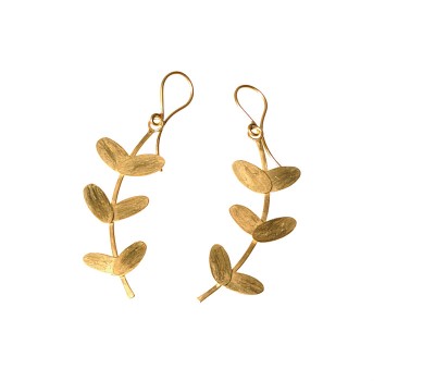 Leaves #34044 | Earrings by Miriam Sharlin